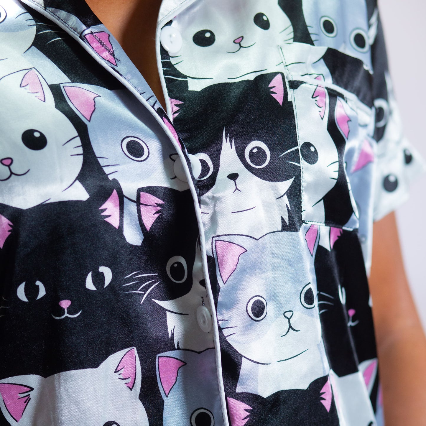 Pijama Americano Cetim Gatinho Preto e Branco