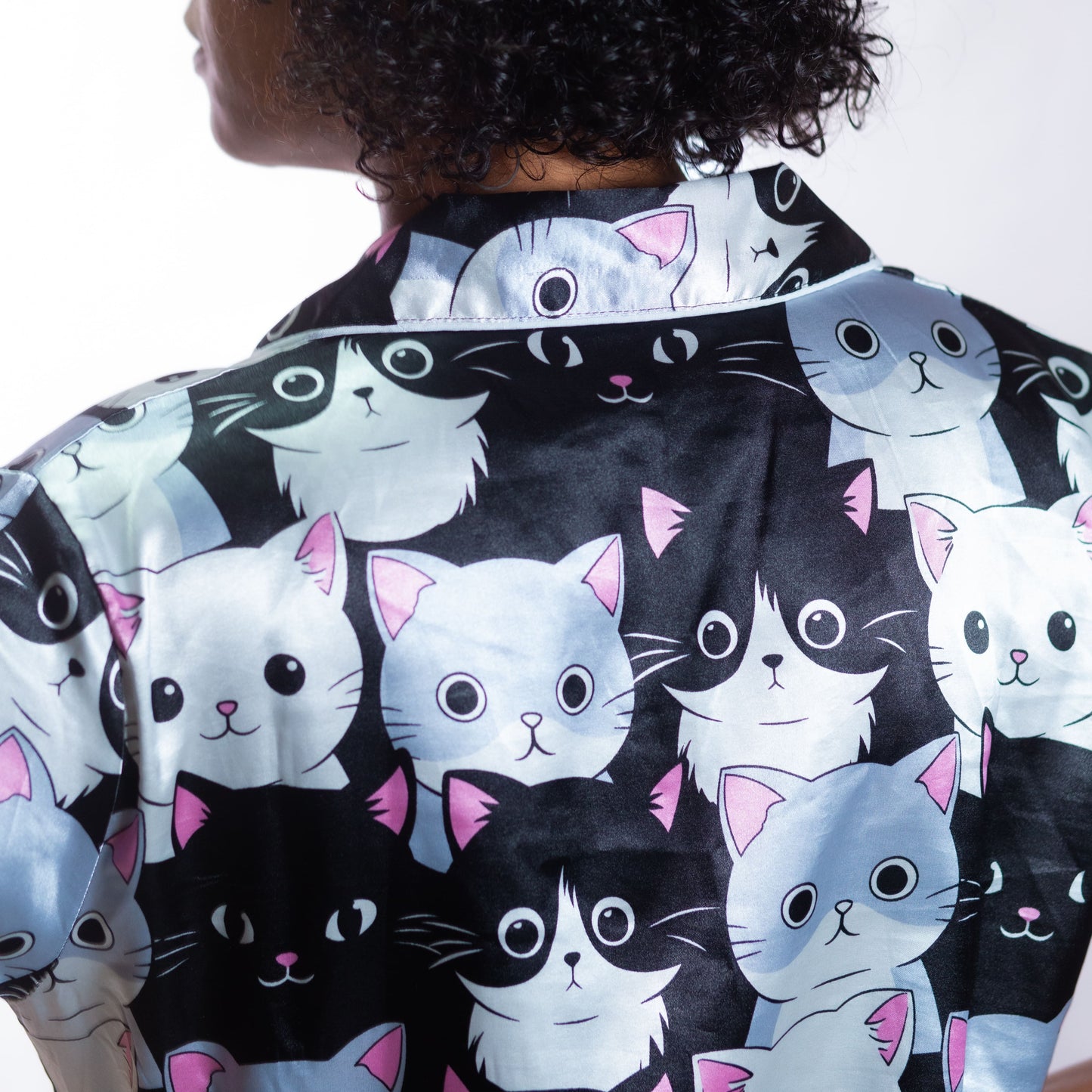 Pijama Americano Cetim Gatinho Preto e Branco