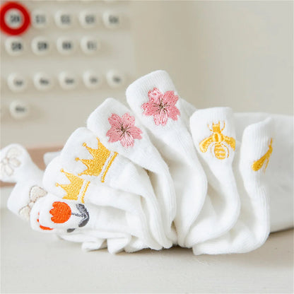 Combo Meias Brancas Corações - cada kit sai por R$99,96